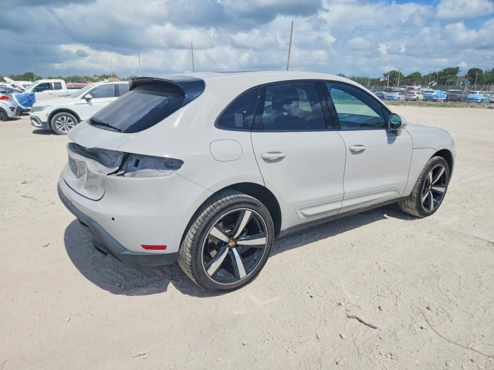 Porsche MACAN 2023 — Copart