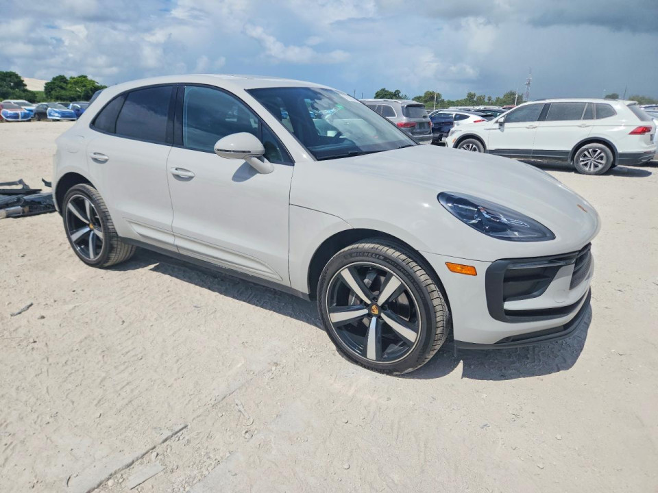 Porsche MACAN 2023 — Copart