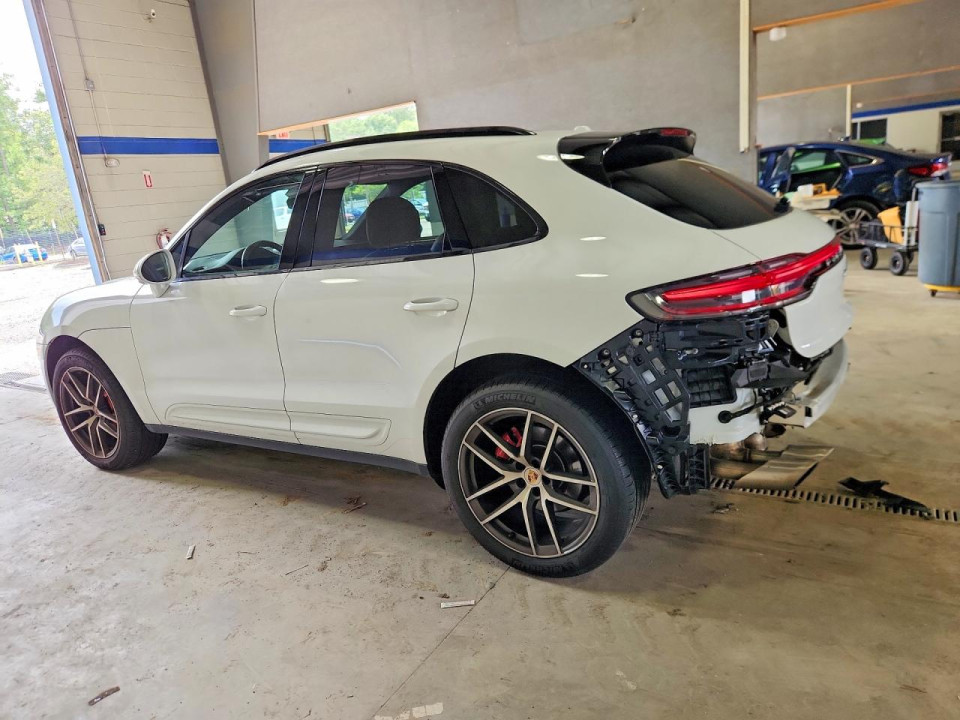 Porsche MACAN 2023 — Copart