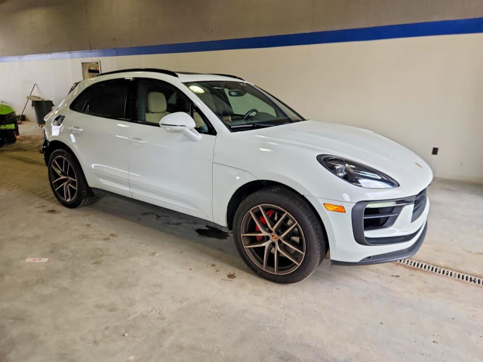 Porsche MACAN 2023 — Copart