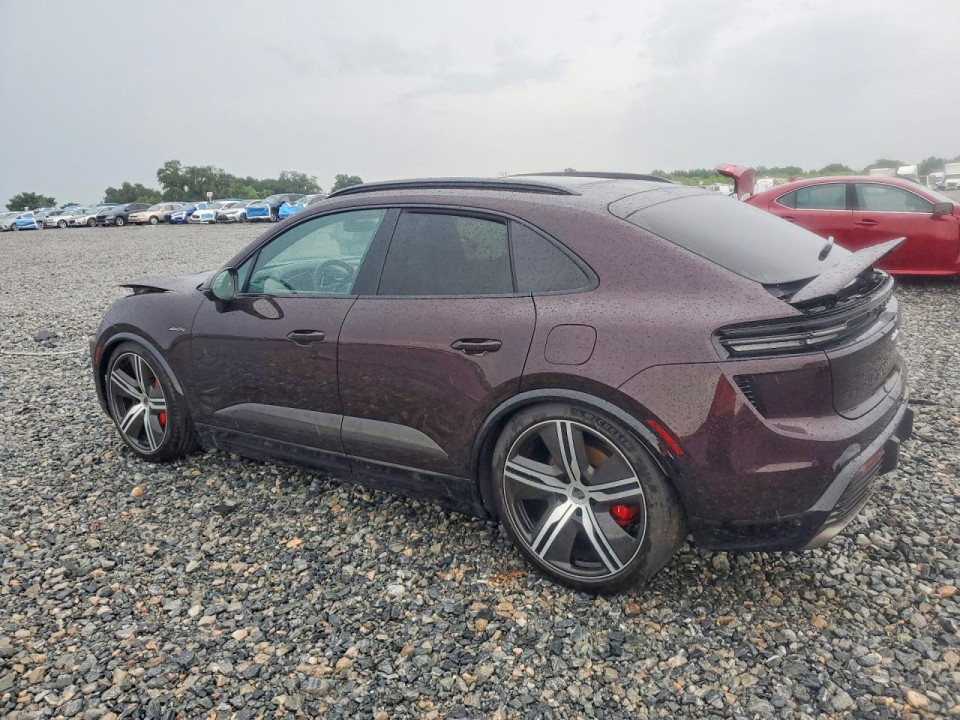 Porsche MACAN 2024 — Copart