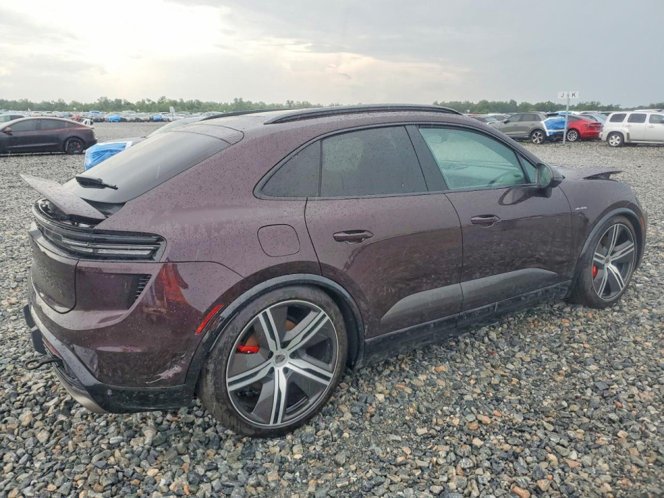 Porsche MACAN 2024 — Copart