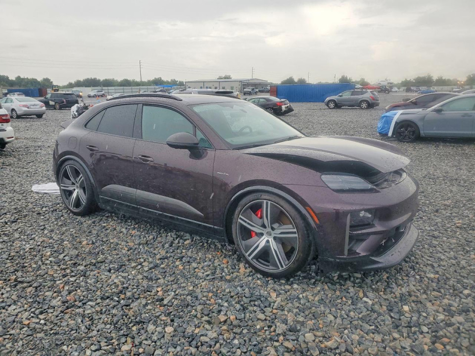 Porsche MACAN 2024 — Copart