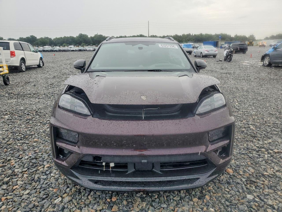 Porsche MACAN 2024 — Copart