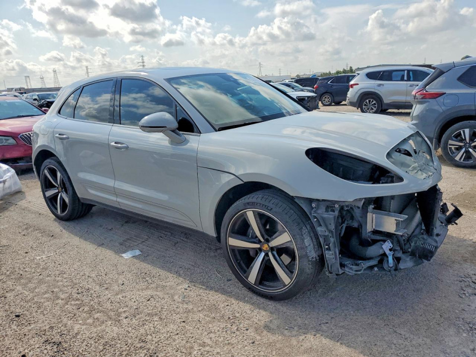 Porsche MACAN 2025 — Copart