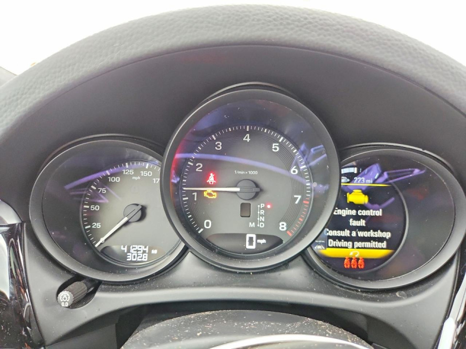Porsche MACAN 2023 — Copart