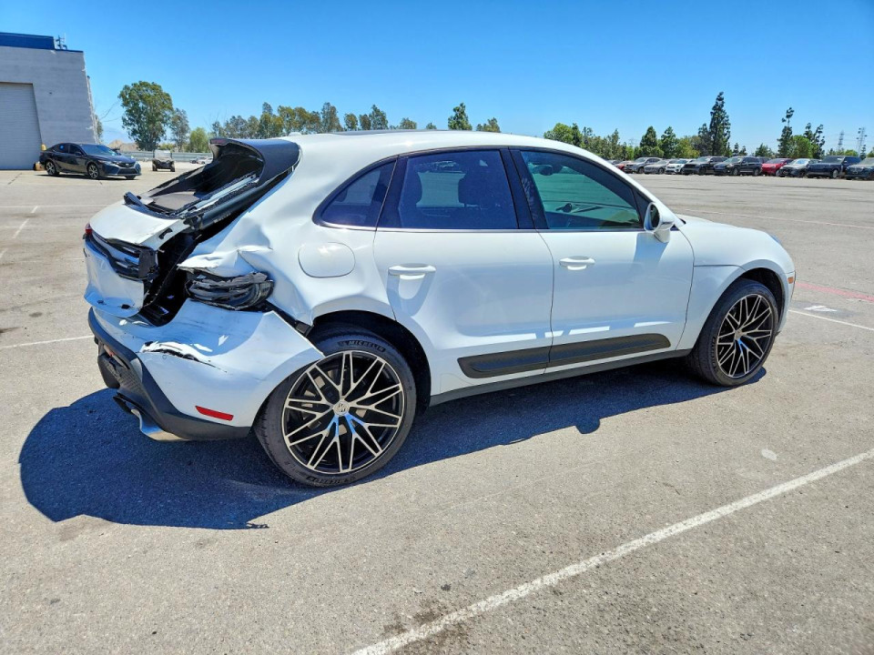 Porsche MACAN 2023 — Copart