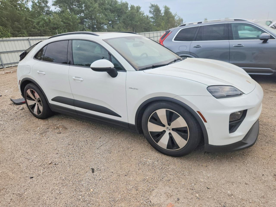 Porsche MACAN 2025 — Copart