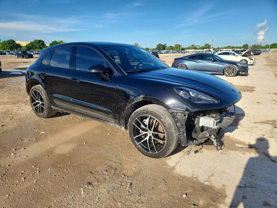 Porsche MACAN 2023 — Copart