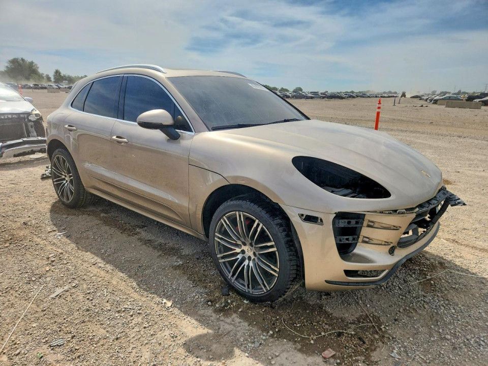 Porsche MACAN 2016 — Copart