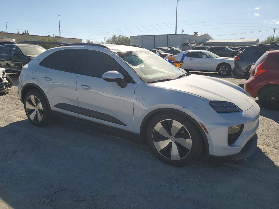 Porsche MACAN 2026 — Copart