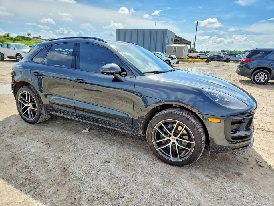 Porsche MACAN 2024 — Copart