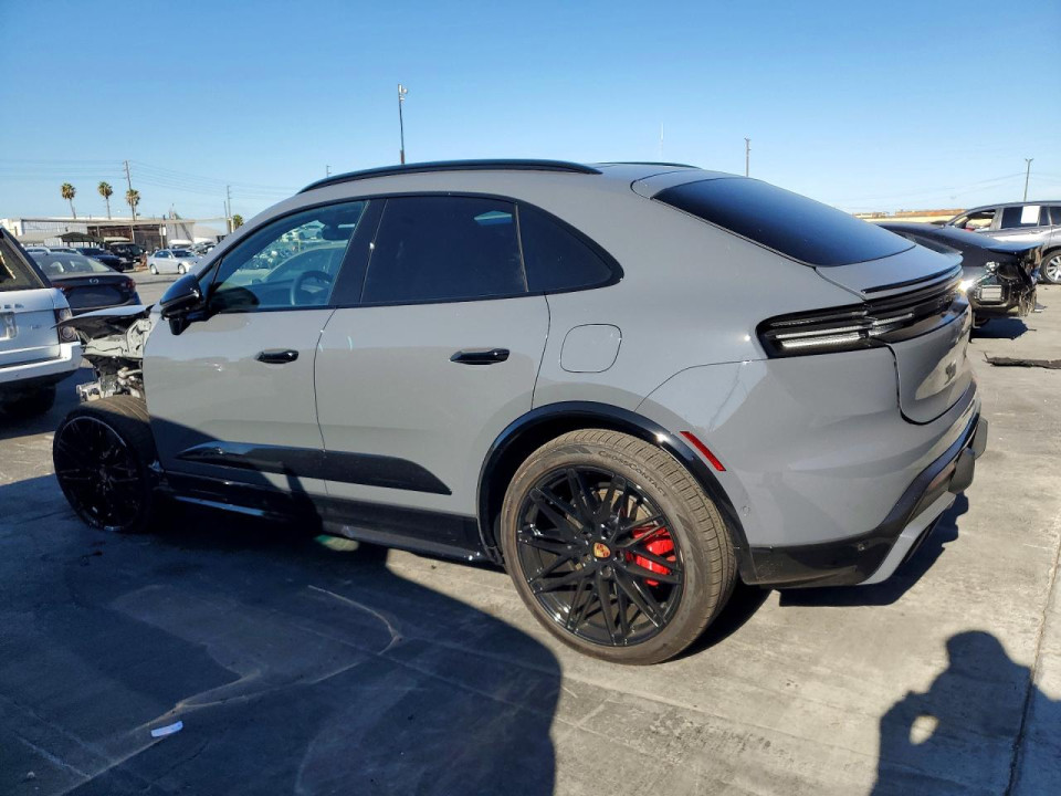 Porsche MACAN 2026 — Copart