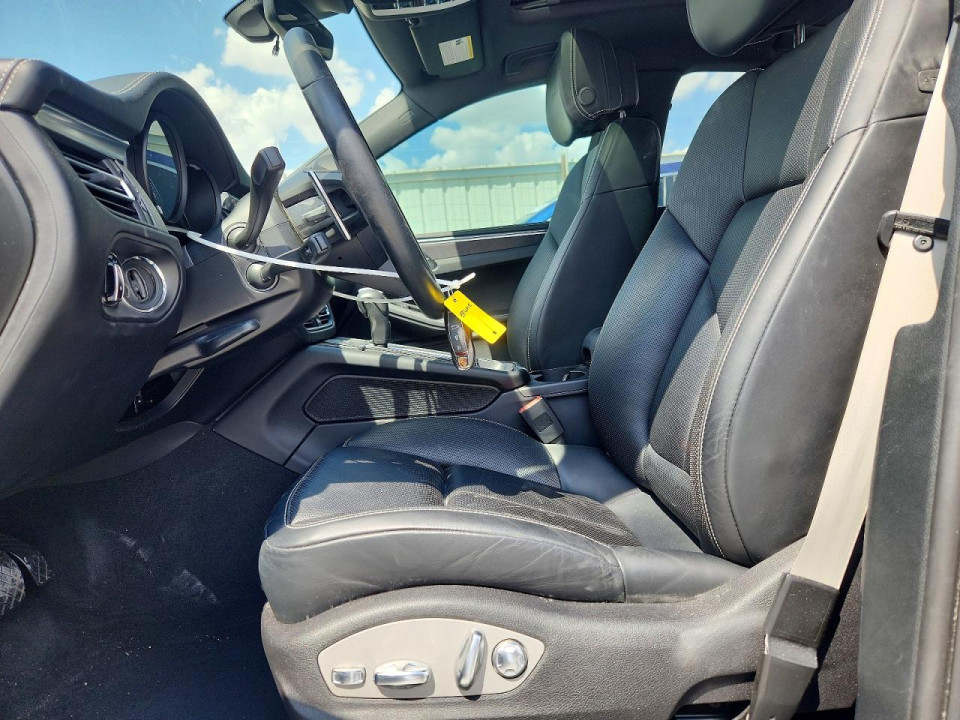 Porsche MACAN 2024 — Copart