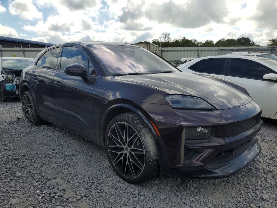 Porsche MACAN 2025 — Copart