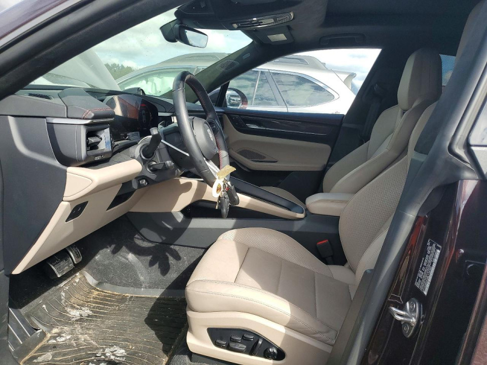 Porsche MACAN 2025 — Copart