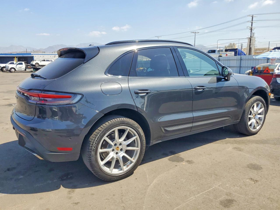 Porsche MACAN 2024 — Copart