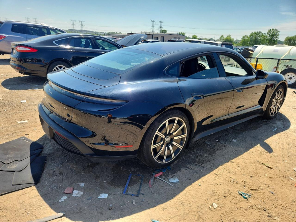 Porsche TAYCAN 2022 — Copart
