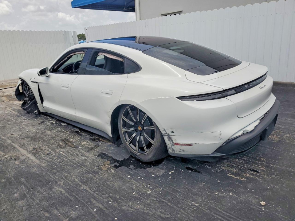 Porsche TAYCAN 2022 — Copart
