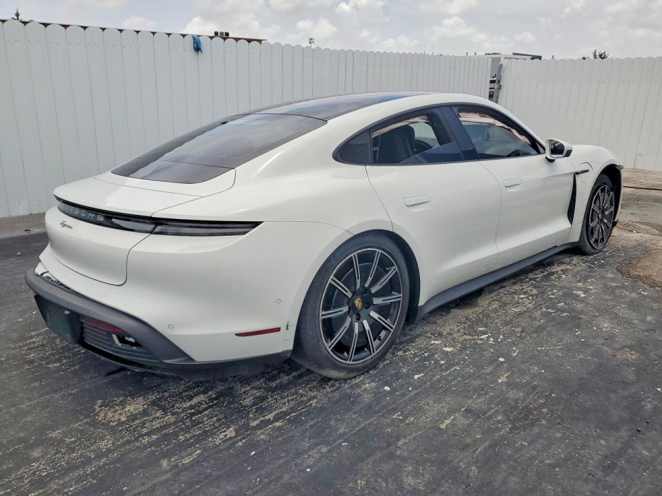 Porsche TAYCAN 2022 — Copart