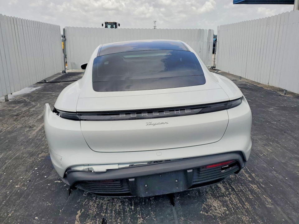 Porsche TAYCAN 2022 — Copart