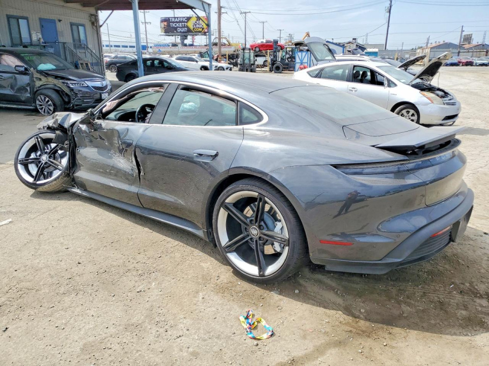 Porsche TAYCAN 2021 — Copart