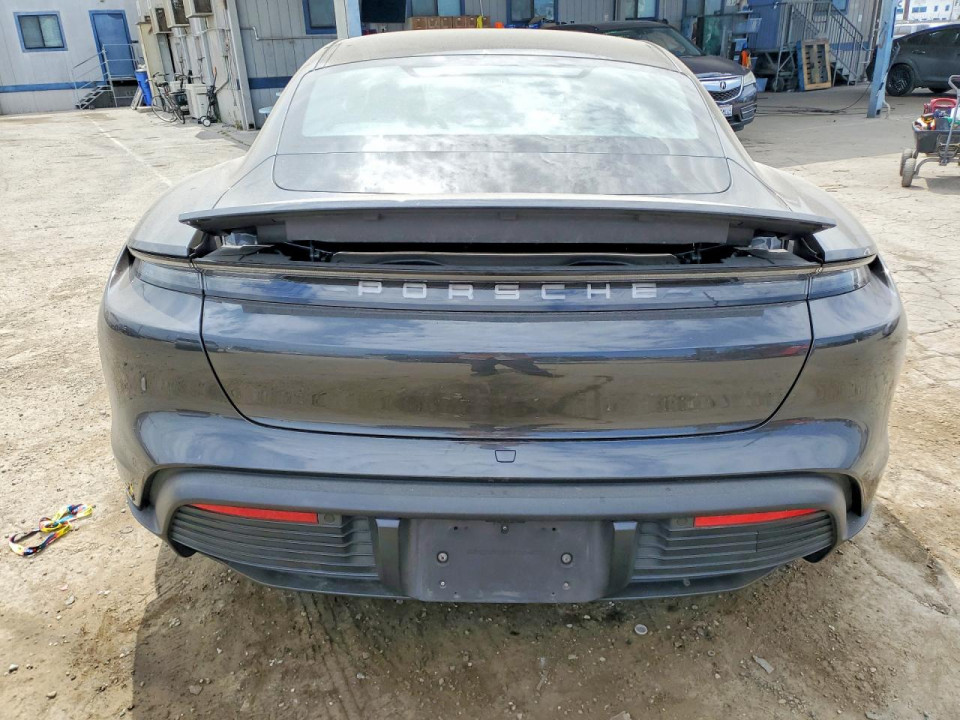 Porsche TAYCAN 2021 — Copart
