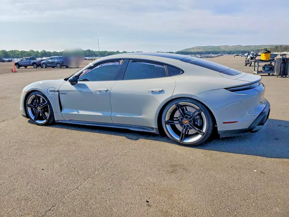 Porsche TAYCAN 2021 — Copart