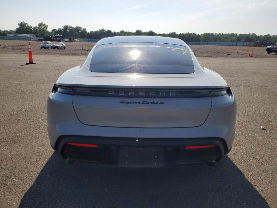 Porsche TAYCAN 2021 — Copart