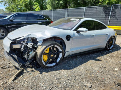 Porsche TAYCAN 2022