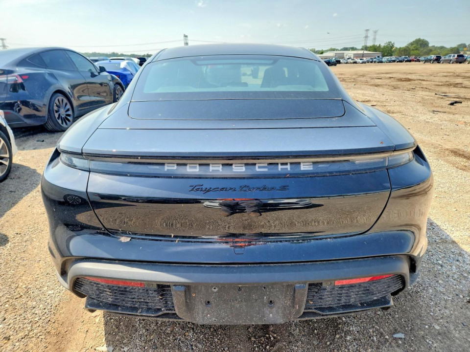 Porsche TAYCAN 2021 — Copart