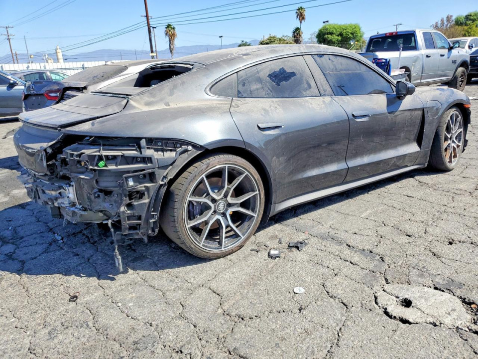 Porsche TAYCAN 2022 — Copart