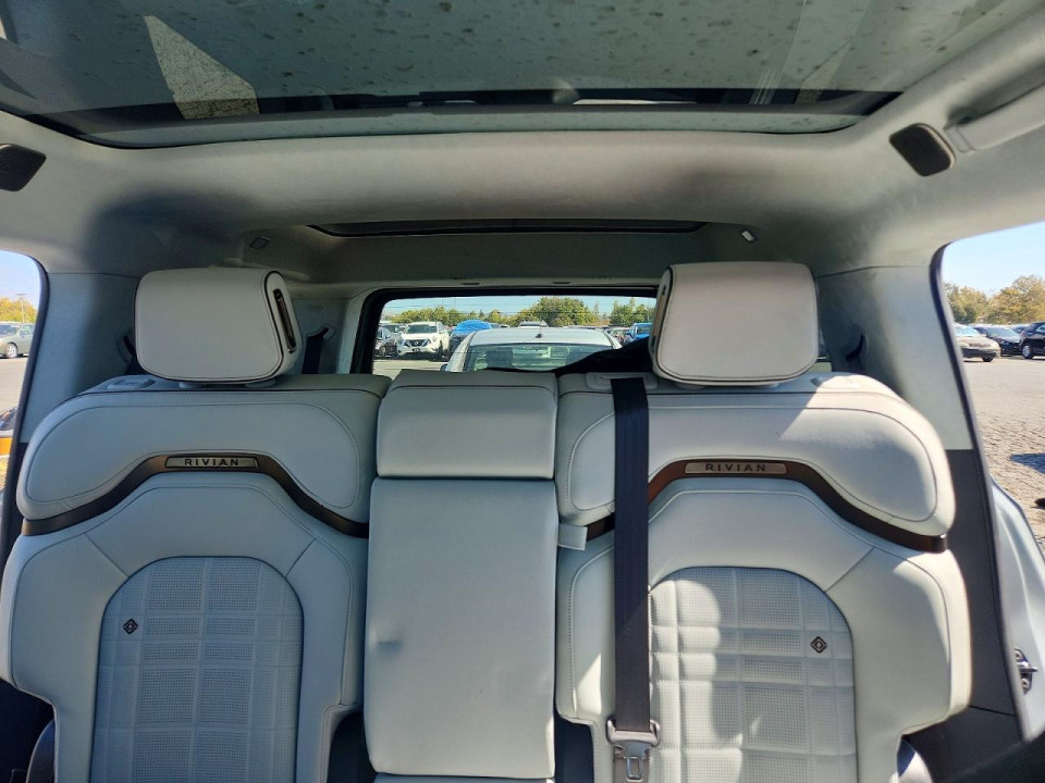 Rivian R1S 2025 — Copart