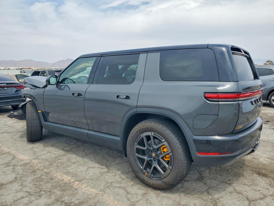 Rivian R2 2027 — Copart