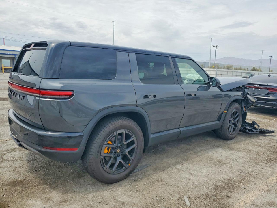 Rivian R2 2027 — Copart