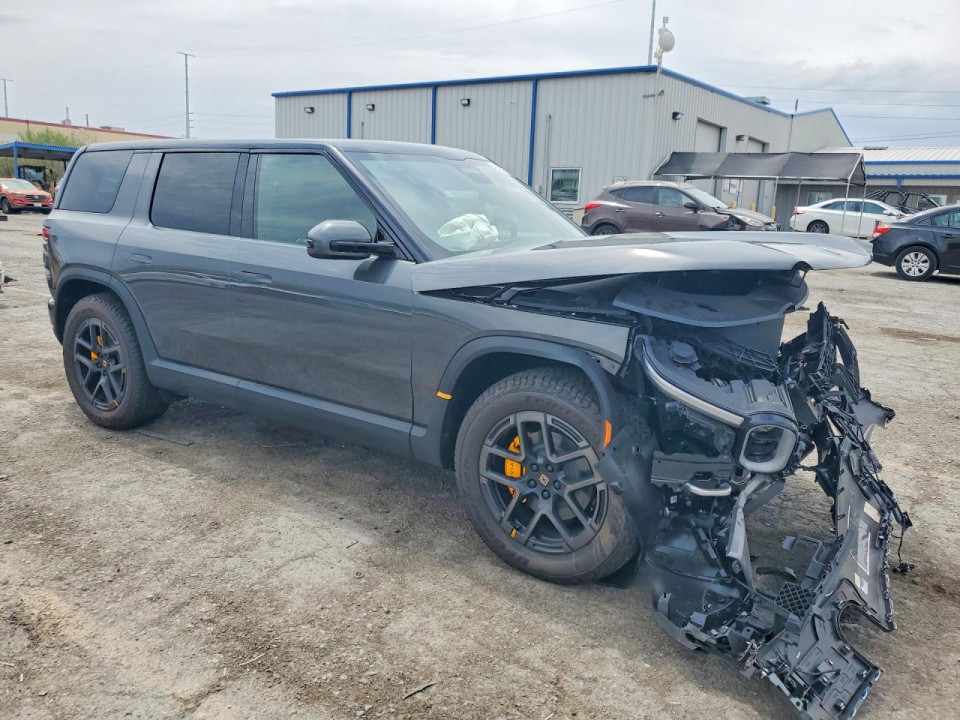 Rivian R2 2027 — Copart