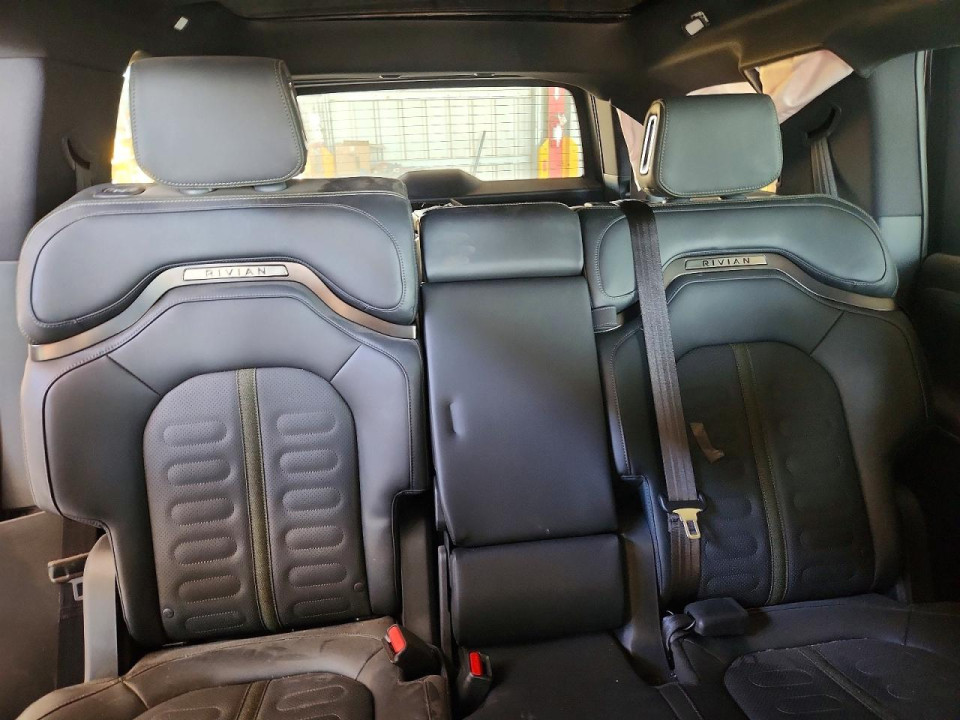 Rivian RIS 2025 — Copart