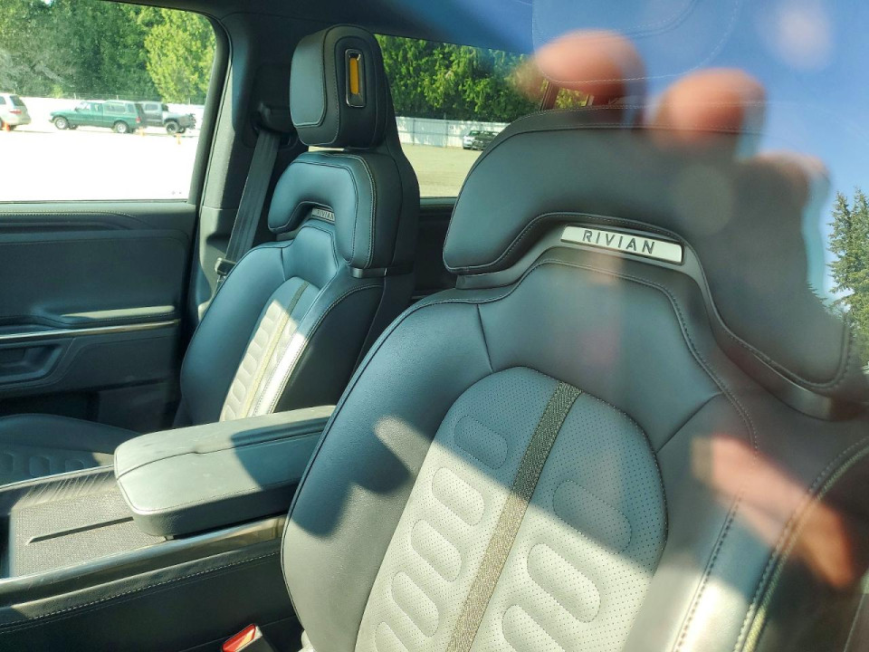 Rivian RIS 2025 — Copart