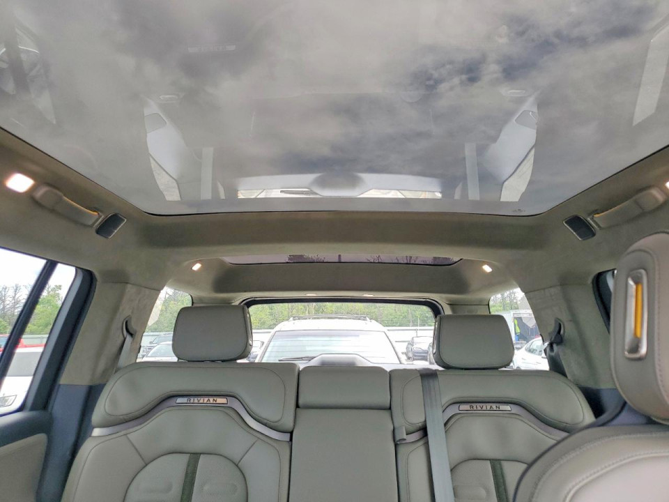 Rivian RIS 2023 — Copart