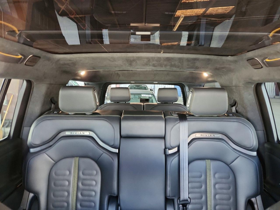 Rivian RIS 2023 — Copart