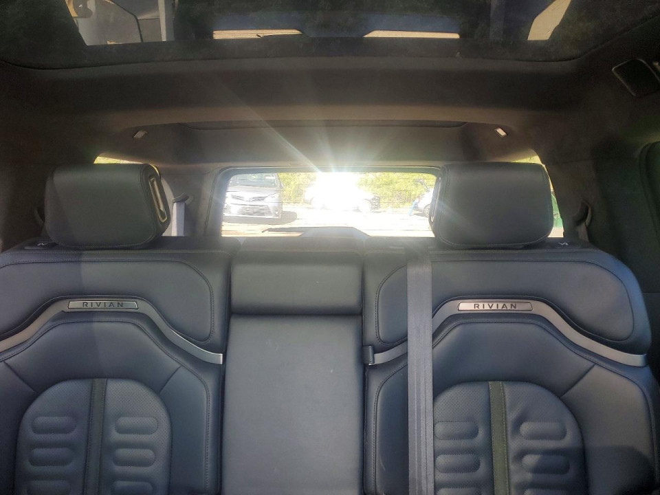 Rivian RIS 2023 — Copart