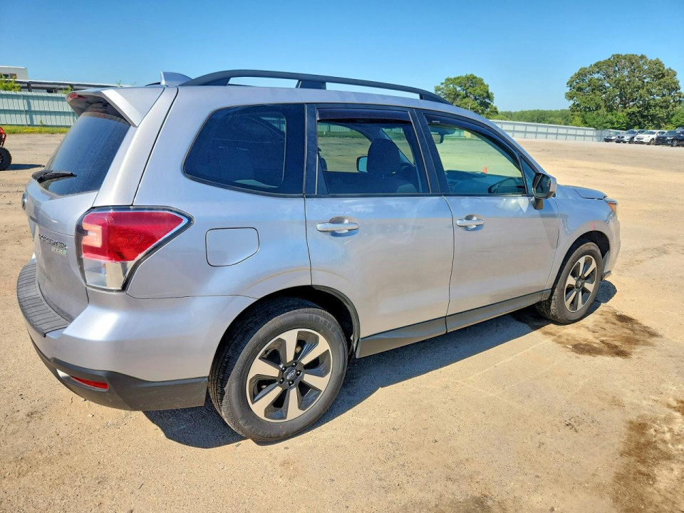 Subaru FORESTER 2017 — Copart
