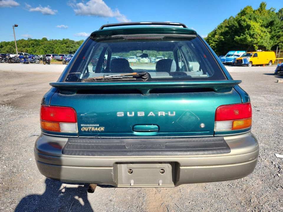 Subaru IMPREZA 2000 — Copart