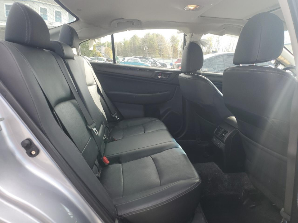Subaru LEGACY 2017 — Copart