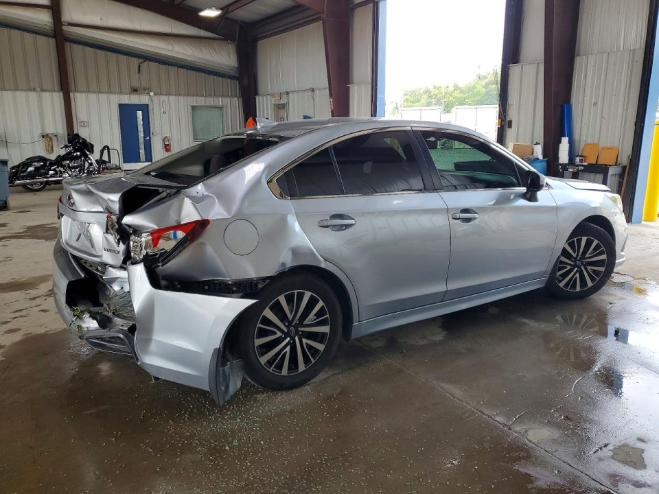 Subaru LEGACY 2018 — Copart