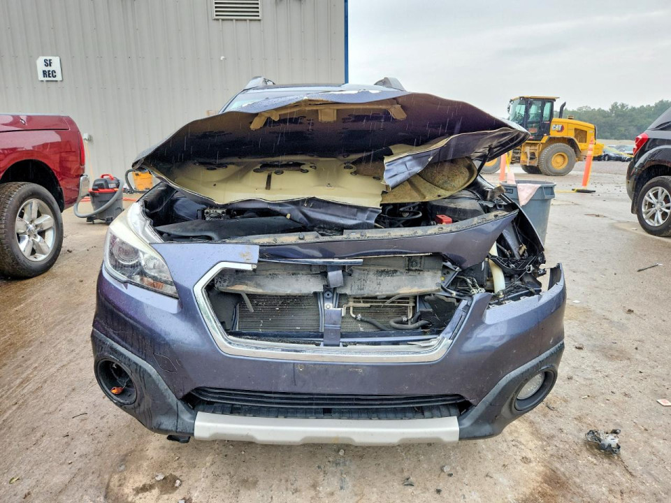 Subaru LEGACY 2017 — Copart