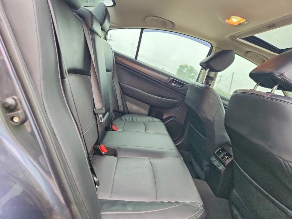 Subaru LEGACY 2017 — Copart