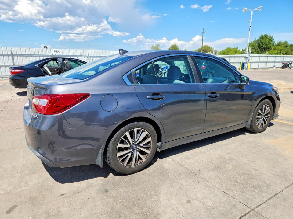 Subaru LEGACY 2018 — Copart