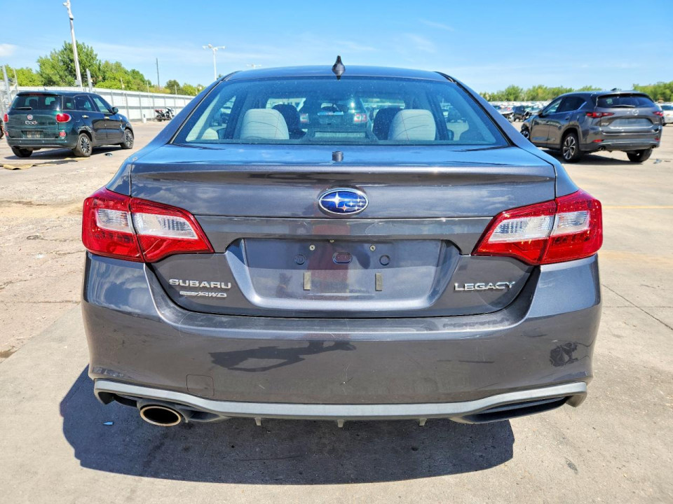 Subaru LEGACY 2018 — Copart