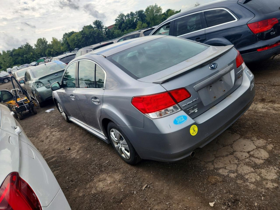 Subaru LEGACY 2010 — Copart